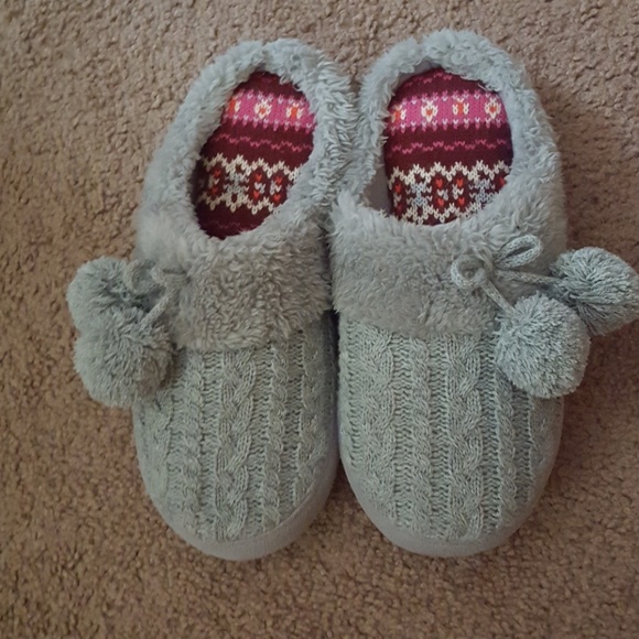 Slippers - Picture 3 of 3
